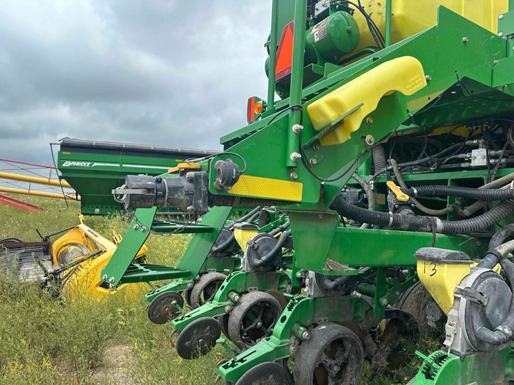 john-deere-db60-image-12