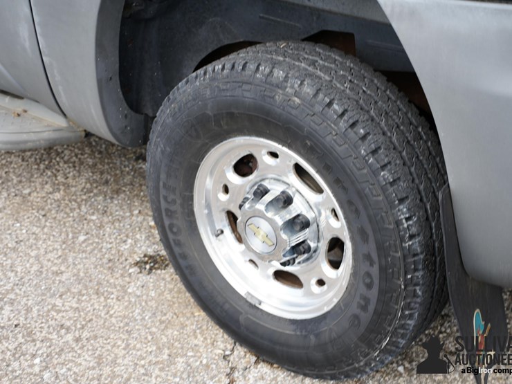 2002-chevrolet-2500-image-19