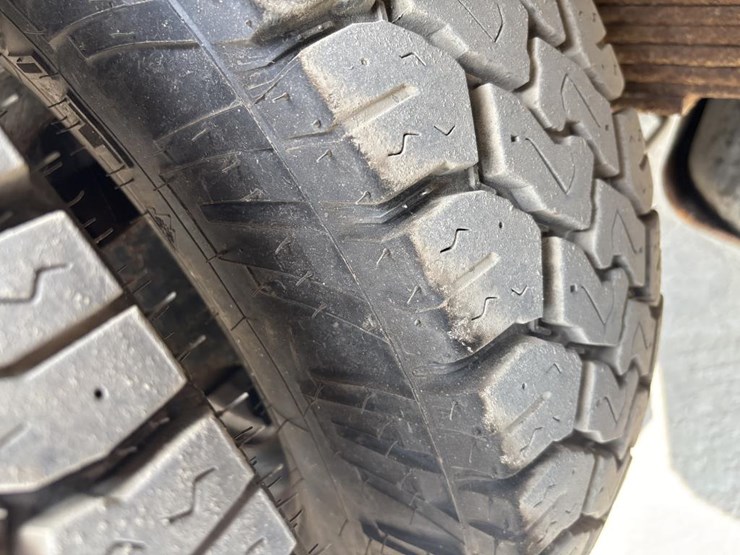 2016-dodge-ram-3500-image-36