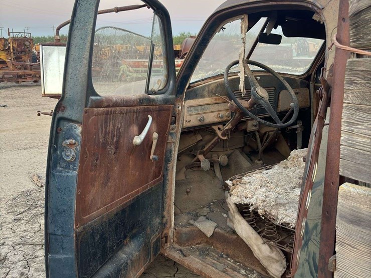 studebaker-stake-bed-truck-image-17