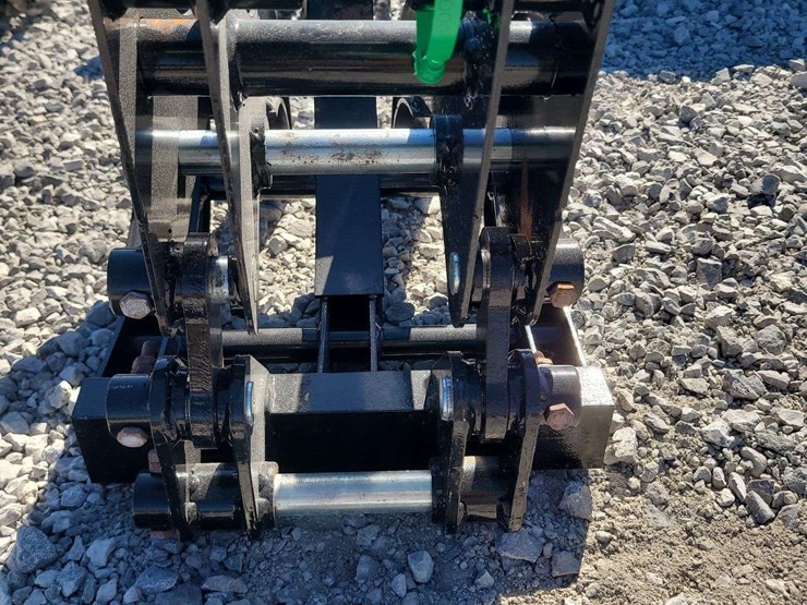 mini-excavator-grapple.-image-2