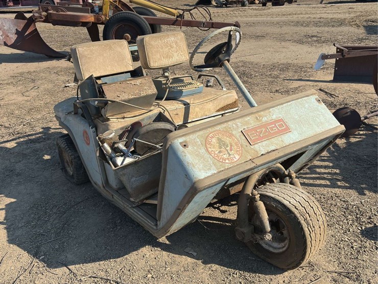 ez-go-golf-cart-image-8