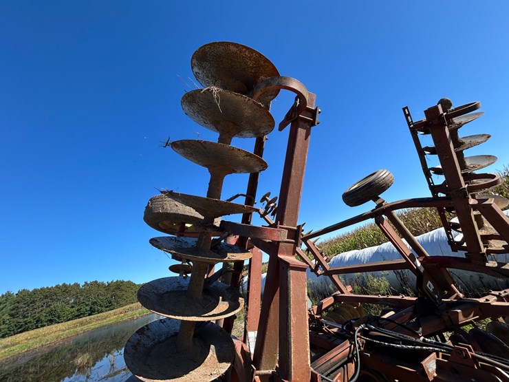 massey-ferguson-820-image-5