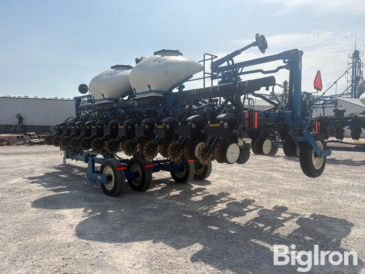 2013-kinze-3600-image-7