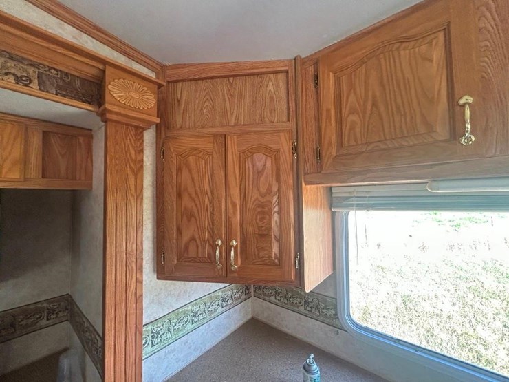 2006-forest-river-cedar-creek-30rkts-camper-image-28