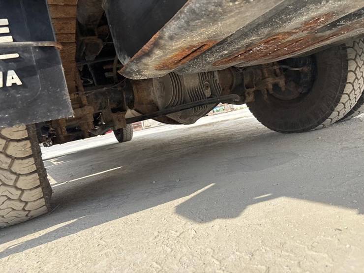 2016-dodge-ram-3500-image-41