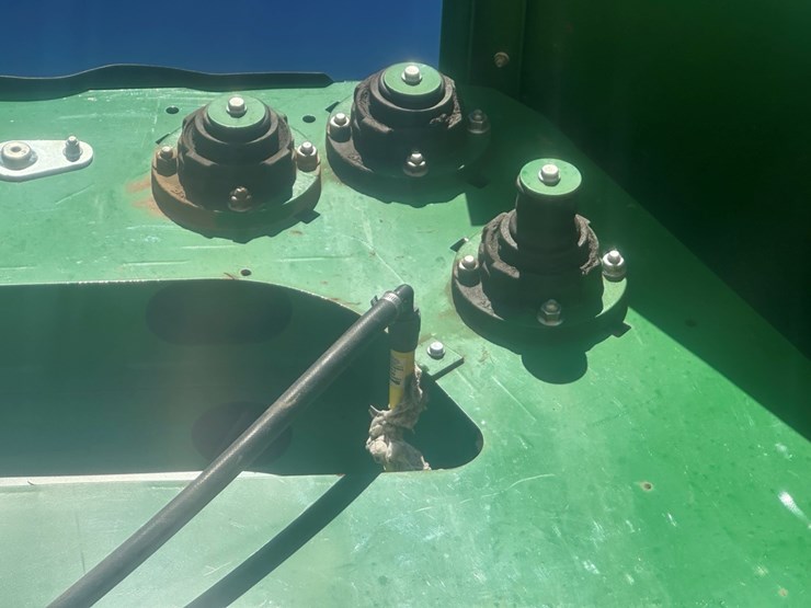 2017-john-deere-cs690-image-15