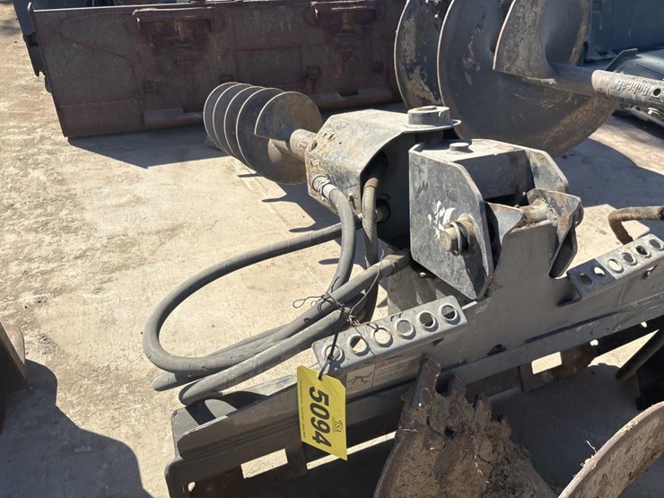 #5094-•-bobcat-15c-skid-steer-12"-auger-image-4
