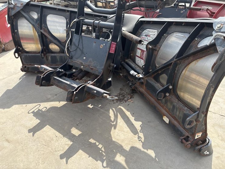 #5035-•-boss-power-v-dxt-smart-shield-truck-v-plow-image-1