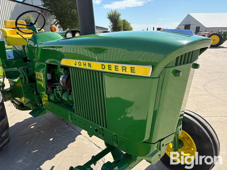 1970-john-deere-2520-image-15