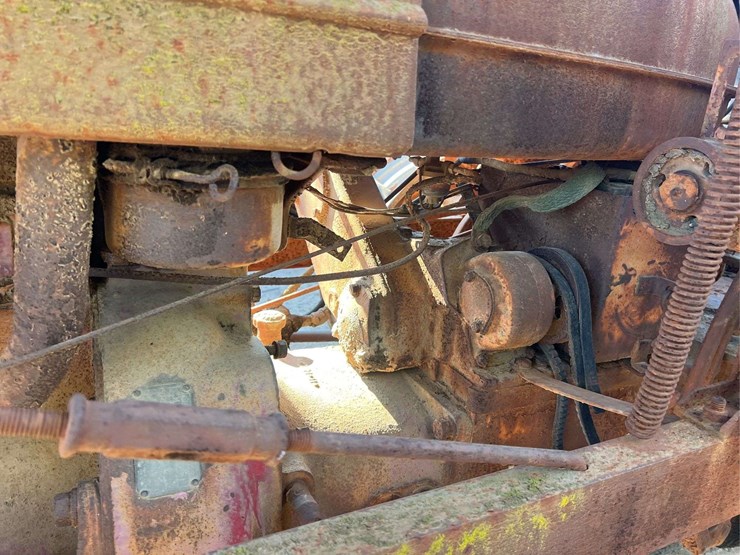 farmall-m-with-cotton-picker-image-13