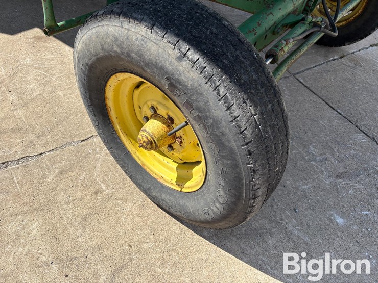 john-deere-3300-image-13