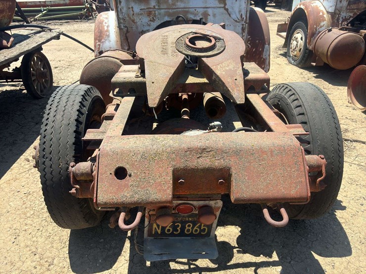 white-3000-truck-image-45