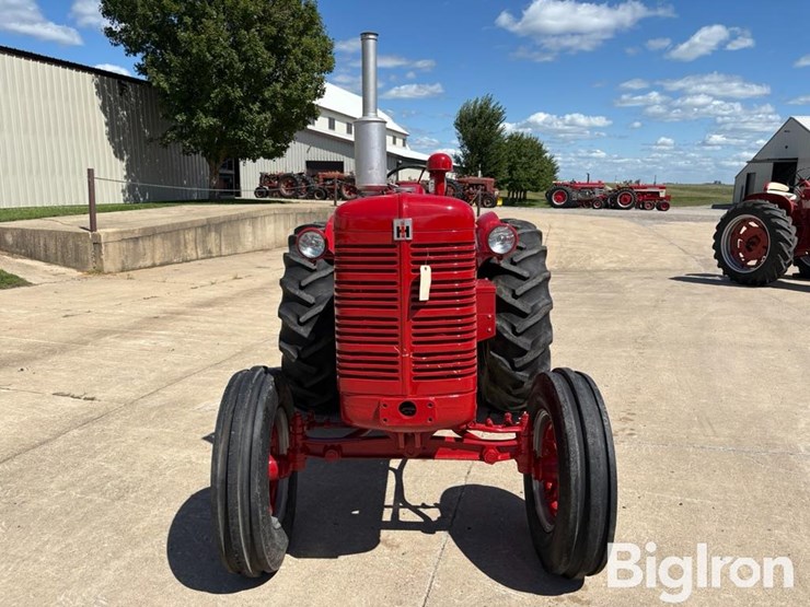 1954-ih-super-wd6-ta-2wd-tractor-image-2