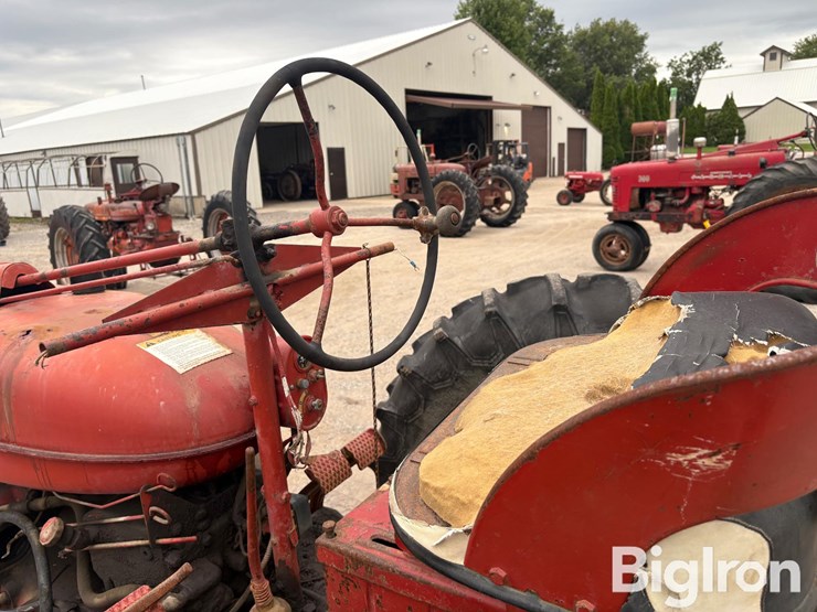 1953-ih-farmall-super-m-2wd-tractor-image-20