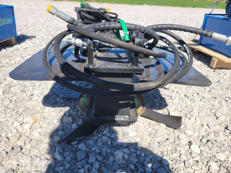 mini-excavator-hedge-cutter-image-1