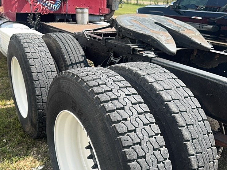 international-eagle-with-cummins-image-13