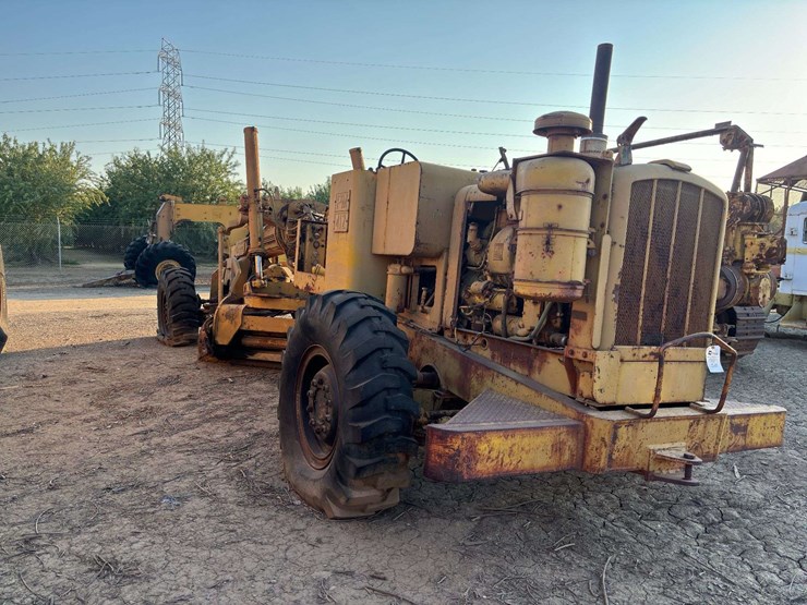 pmco-speedmatic-pm412-road-grader-image-4