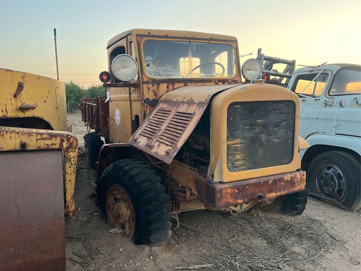 fwd-dump-truck-image-3