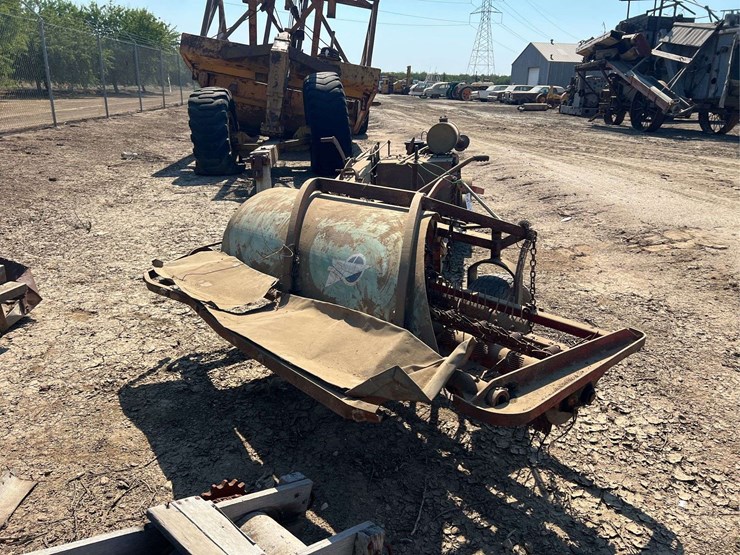 self-propelled-almond-sweeper-image-3