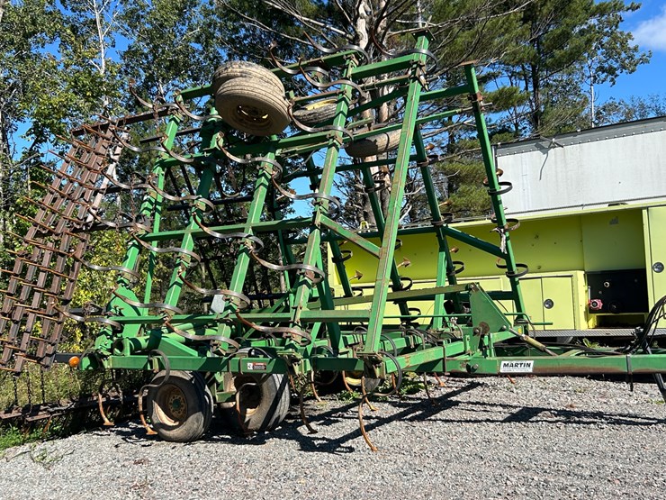 john-deere-30-image-1