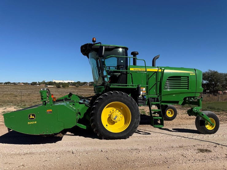 2019-john-deere-w235-image-3