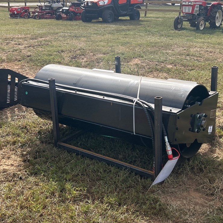 #455 • Quick Attach Vibratory Roller