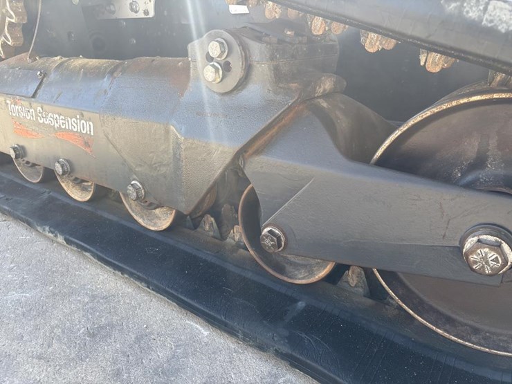 2022-bobcat-t870-image-55