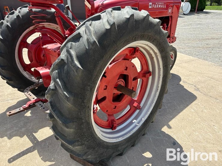 1946-ih-farmall-m-2wd-tractor-image-19