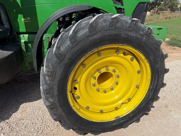 john-deere-8530-image-39