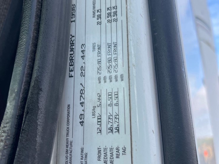 1998-volvo-semi-image-33