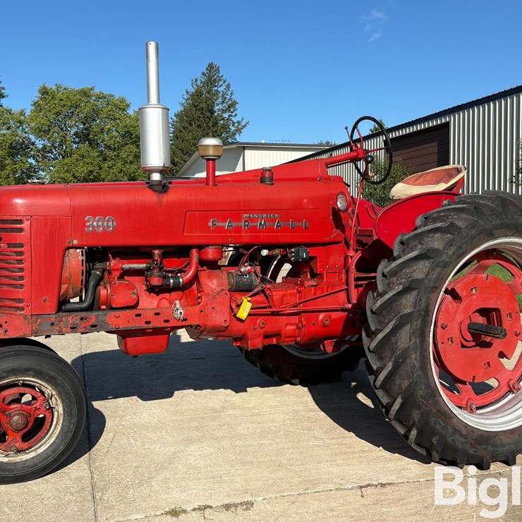 1956 INTERNATIONAL 300