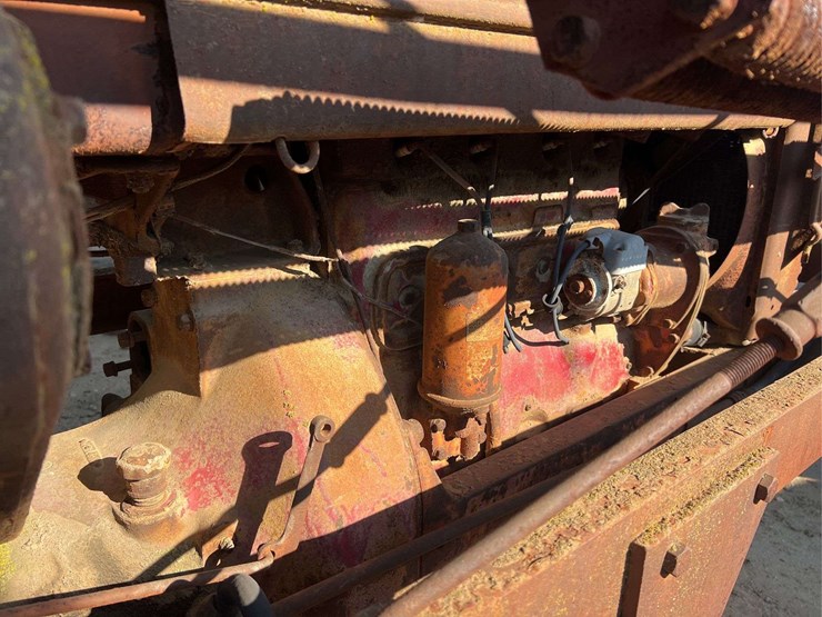 farmall-m-with-cotton-picker-image-11