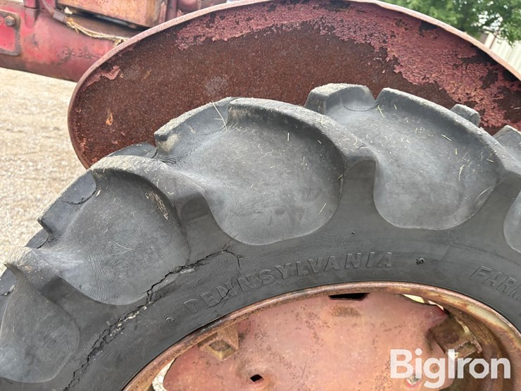 1947-ih-farmall-b-culti-vision-2wd-tractor-image-10