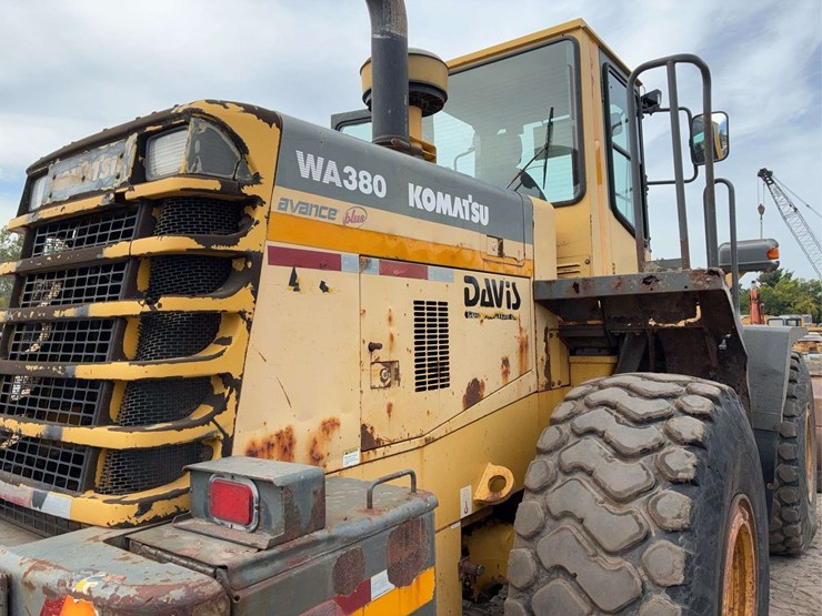 komatsu-wa380-image-22