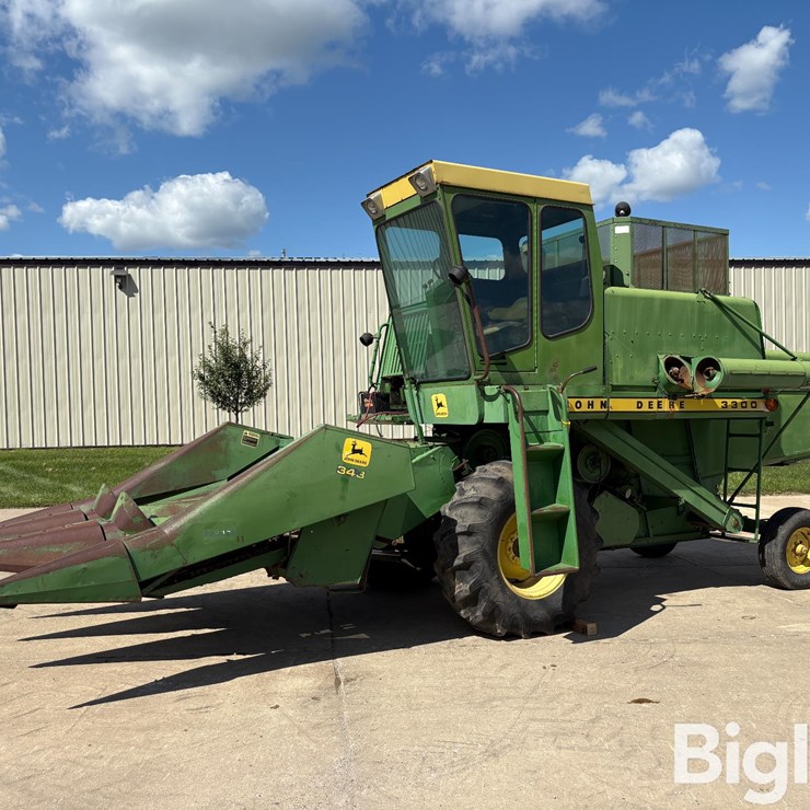 JOHN DEERE 3300