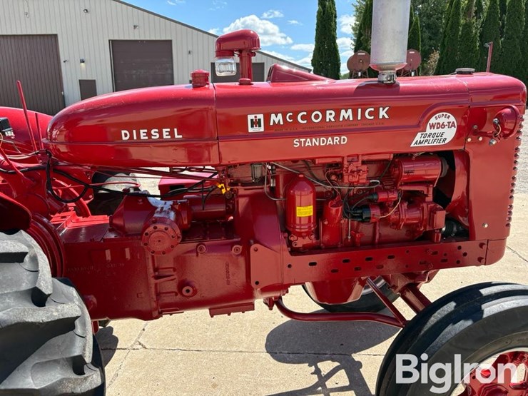 1954-ih-super-wd6-ta-2wd-tractor-image-16