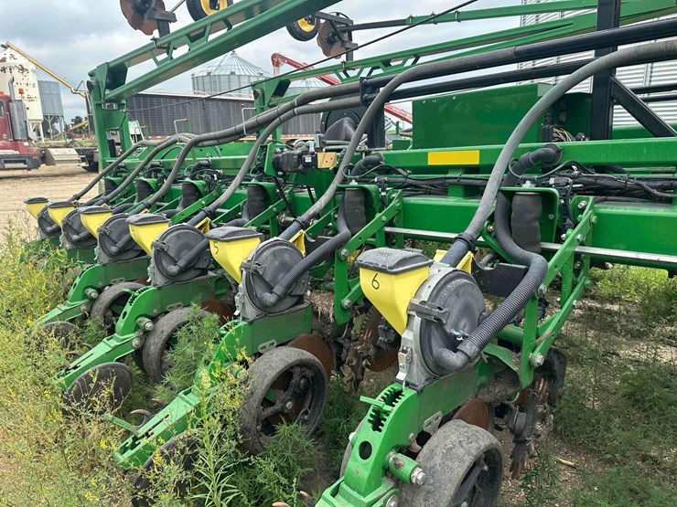 john-deere-db60-image-8