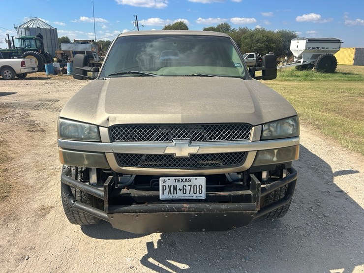 2004-chevrolet-2500-image-13