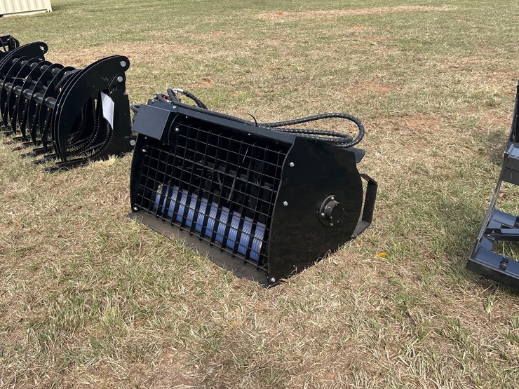 #466-•-quick-attach-mixing-bucket-image-1