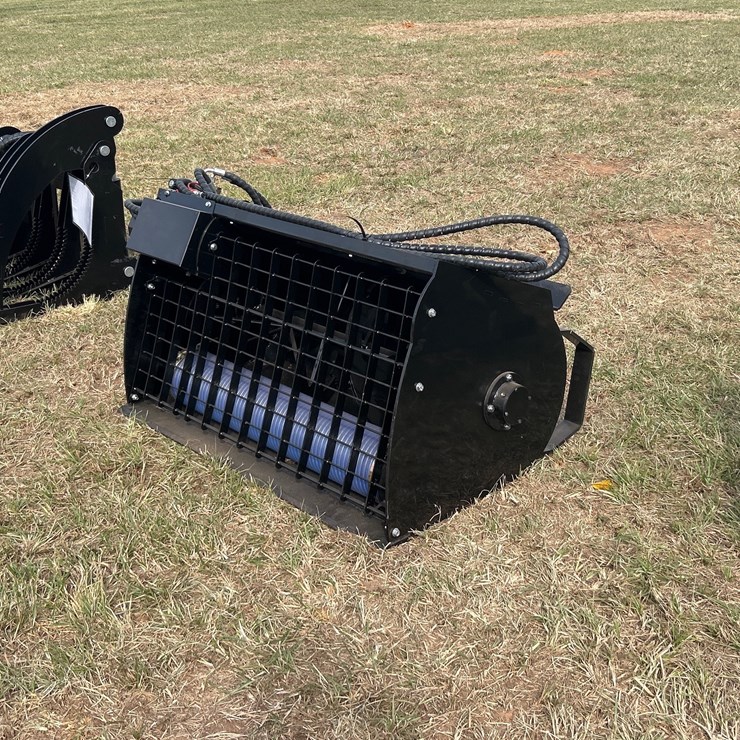 #466 • Quick Attach Mixing Bucket