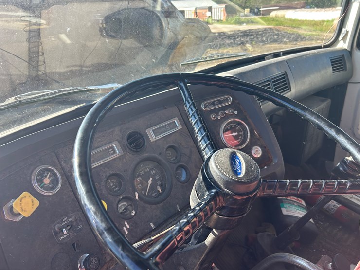 1987-ford-l8000-image-50