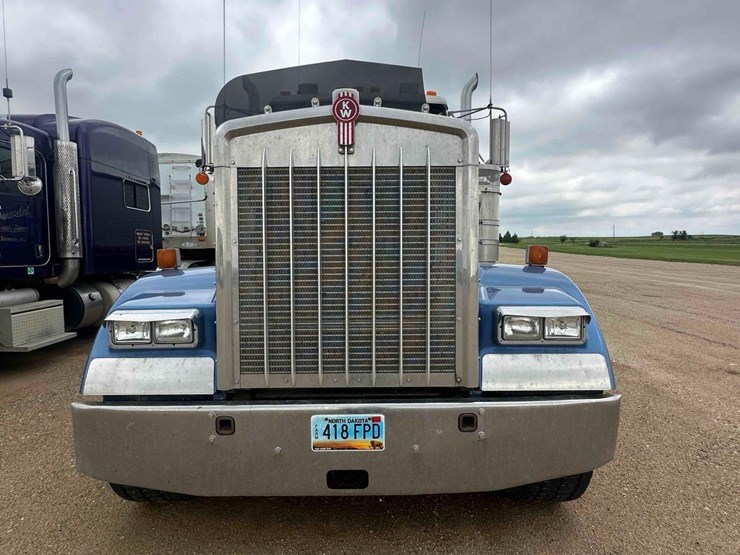 2007-kenworth-w900-image-6
