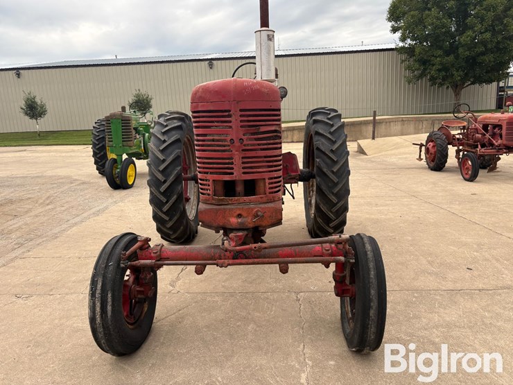 1947-ih-farmall-m-2wd-tractor-image-2
