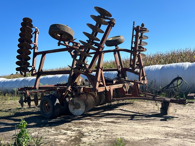 massey-ferguson-820-image-2