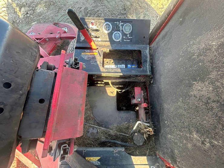 toro-groundmaster-345-mower-image-32