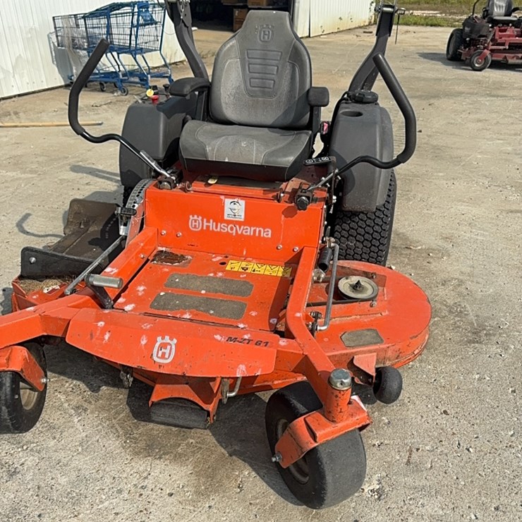 Husqvarna Zero Turn 61 inch Deck