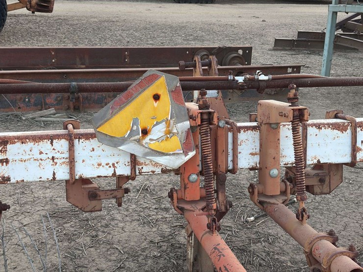 4-row-cultivator-image-12