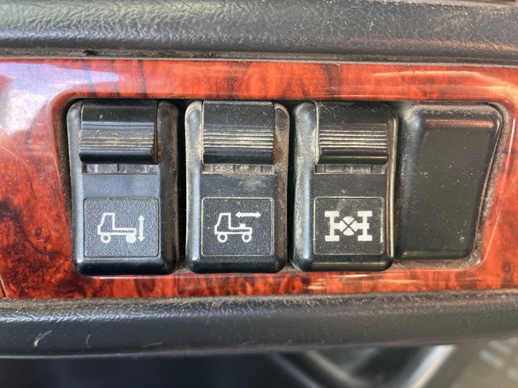 1998-volvo-semi-image-54