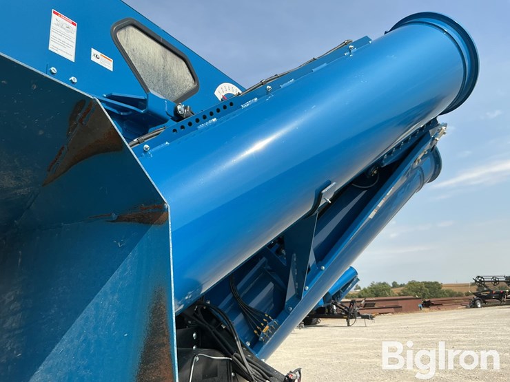 2024-kinze-1421-grain-cart-image-18